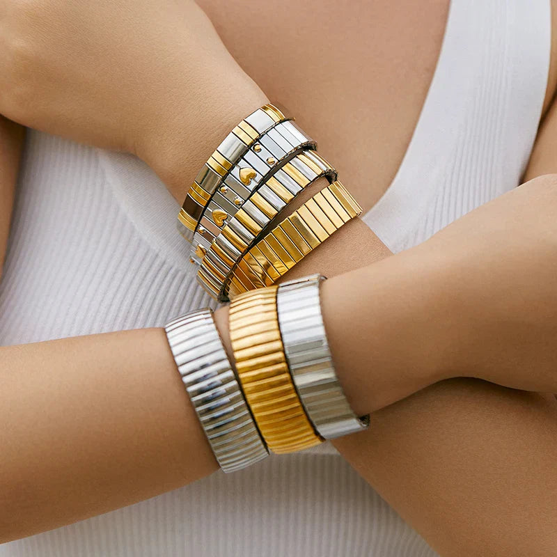 Pink Gold Plated Heart Stretch Bracelet - OutfitLondon
