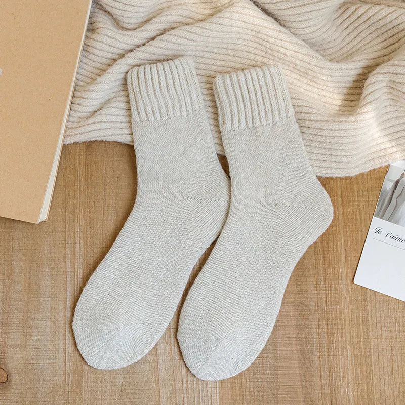 Comfortable Fit Ribbed Socks