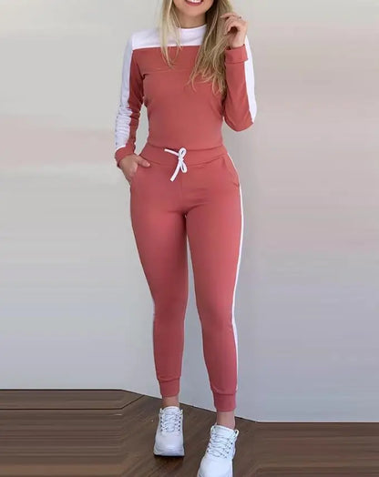 Comfortable Athletic 2-Piece Women's Outfit - OutfitLondon