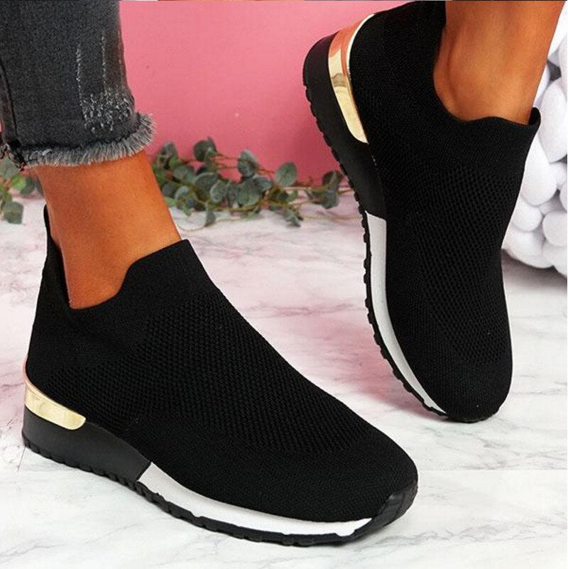 Comfortable Women's Airy Fashion Sneakers - OutfitLondon