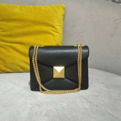 Luxe Leather Crossbody Bag Rivet Detail Adjustable Chain Strap