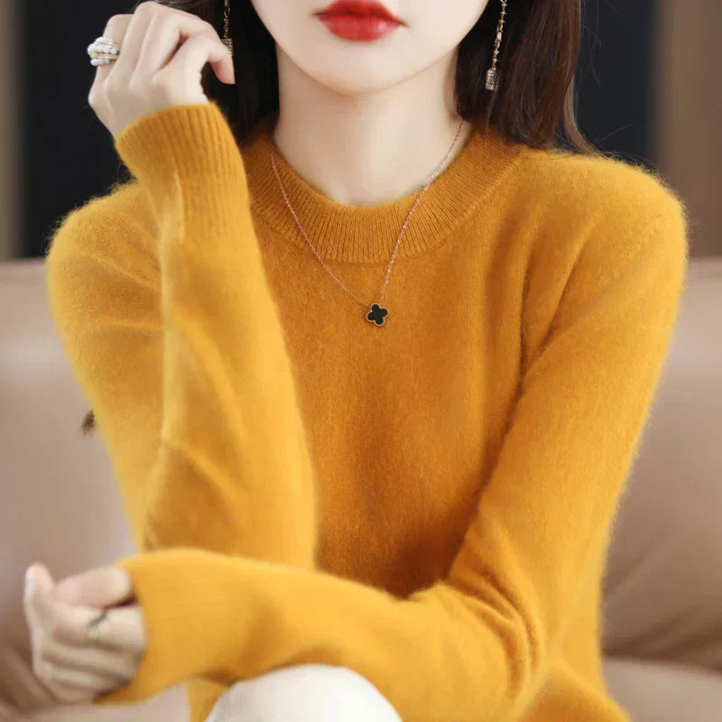 Cozy Ladies Classic Crew Neck Cashmere Sweater - OutfitLondon