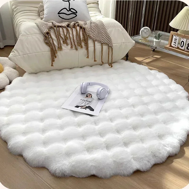 Round Plush Rug in Nordic Style