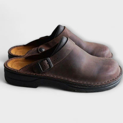 Comfortable Slip On Clogs with Thick Cushioning - OutfitLondon