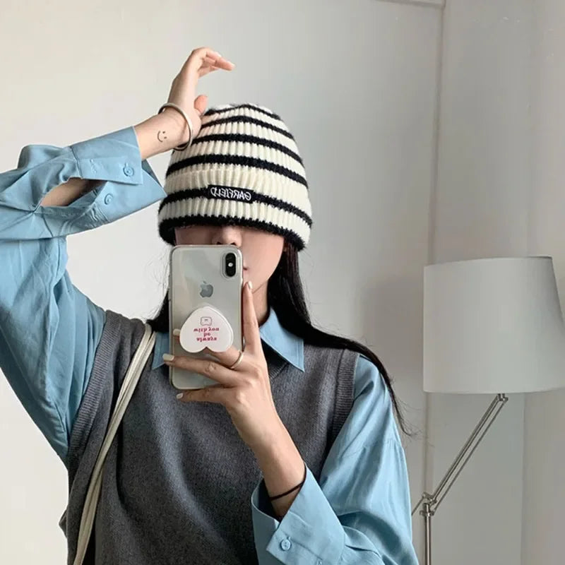 Cozy Fleece Lined Striped Beanie Hat - OutfitLondon
