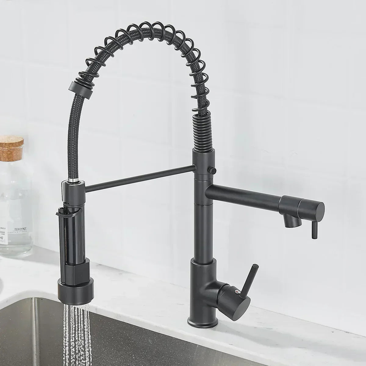 Elegant 2 Handle Kitchen Faucet In Black And Gold
