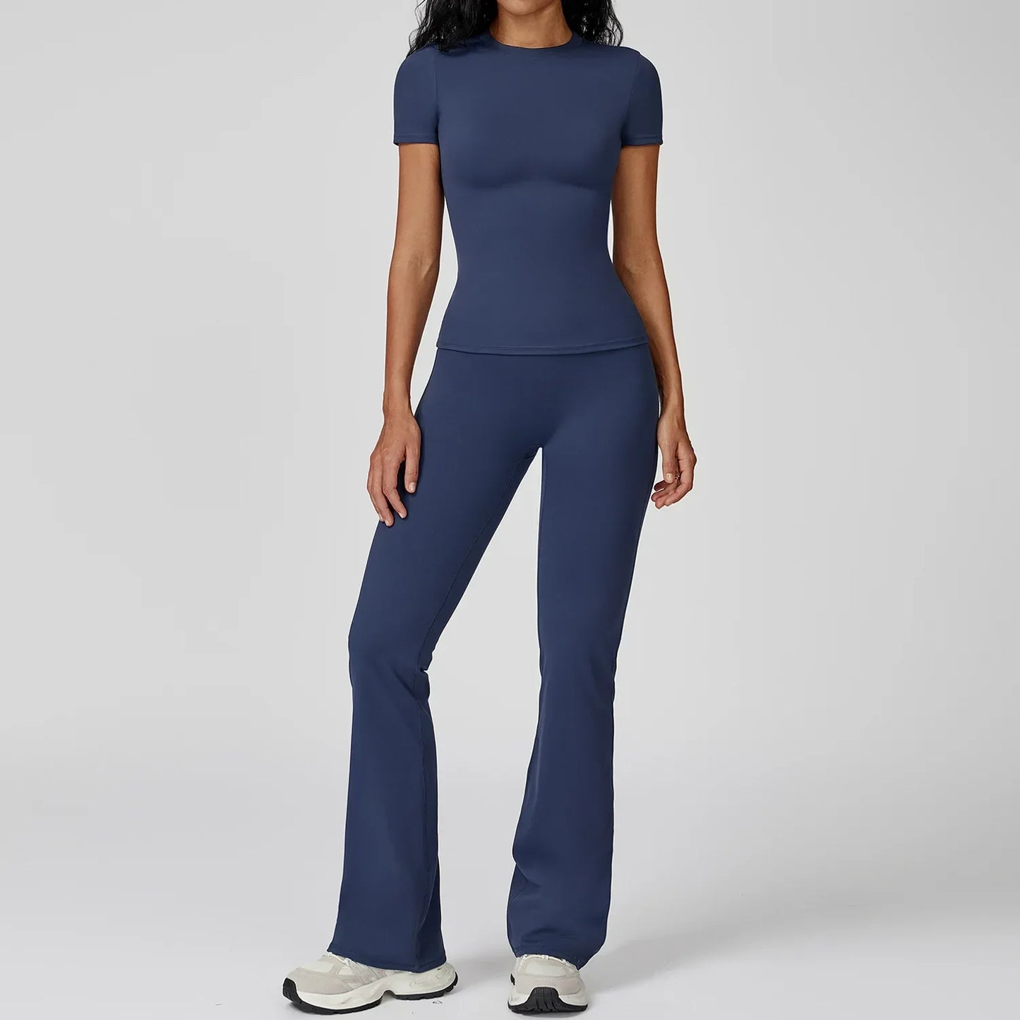 Sporty 2-Piece Ladies Workout Set