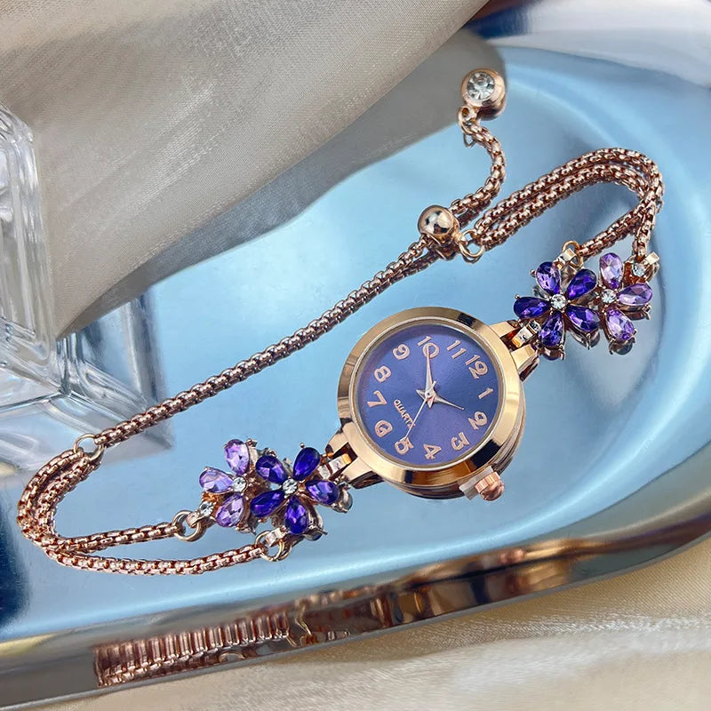 Elegantes Armbanduhr mit Schmucksteinen und Pelz