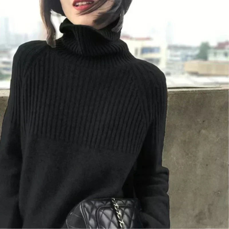 Warm Women's Classic Wool Crew Neck Sweater