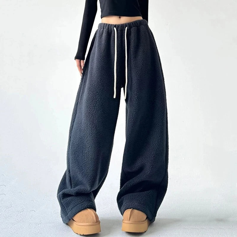 Comfortable Loose Fit Jogger Pants - OutfitLondon