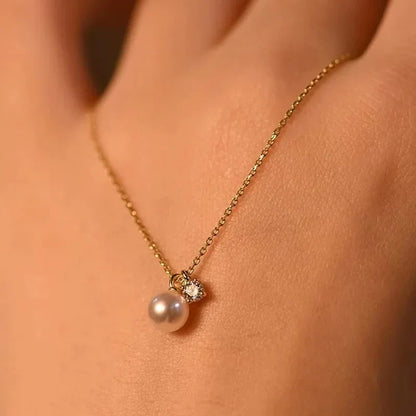 Pearl Pendant Necklace White