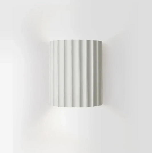 Stylish Dual Sided Wall Light With Warm Glow - OutfitLondon