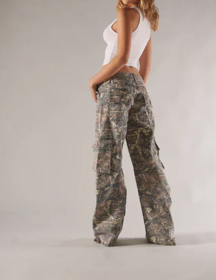Women's Comfortable Relaxed Fit Cargo Pants with Multiple Pockets - OutfitLondon