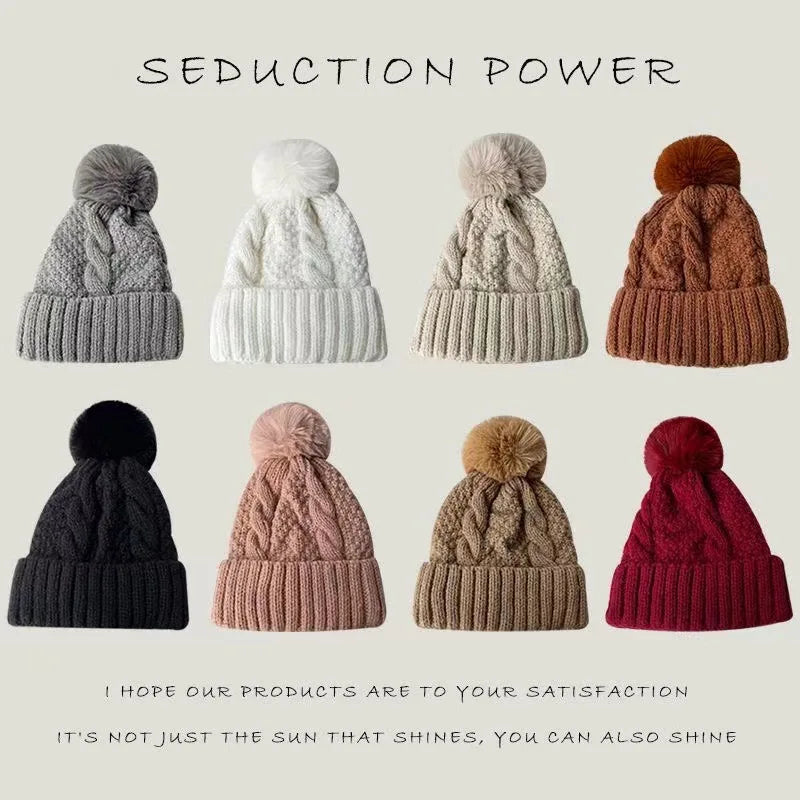 Cozy Fleece Women's Beanie with Fake Fur Ball - OutfitLondon