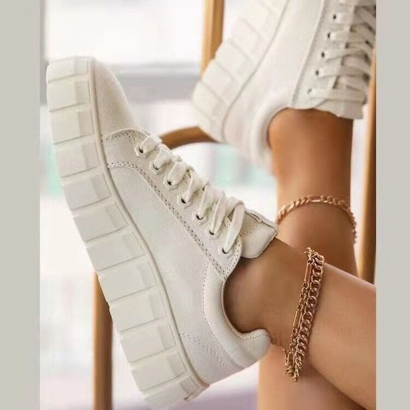 Soft Women's Casual Lace Sneakers