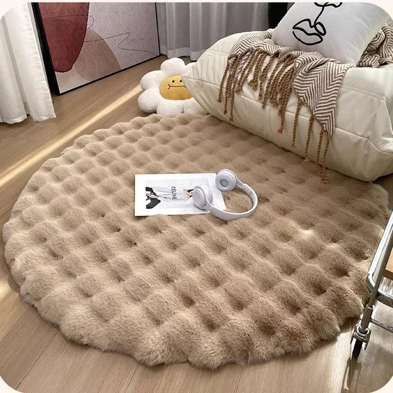 Round Plush Rug in Nordic Style