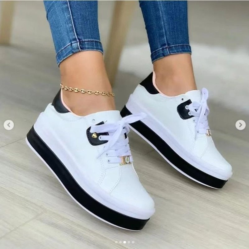 Comfortable Women's Lace Up Sneakers with Colorful Stripes - OutfitLondon