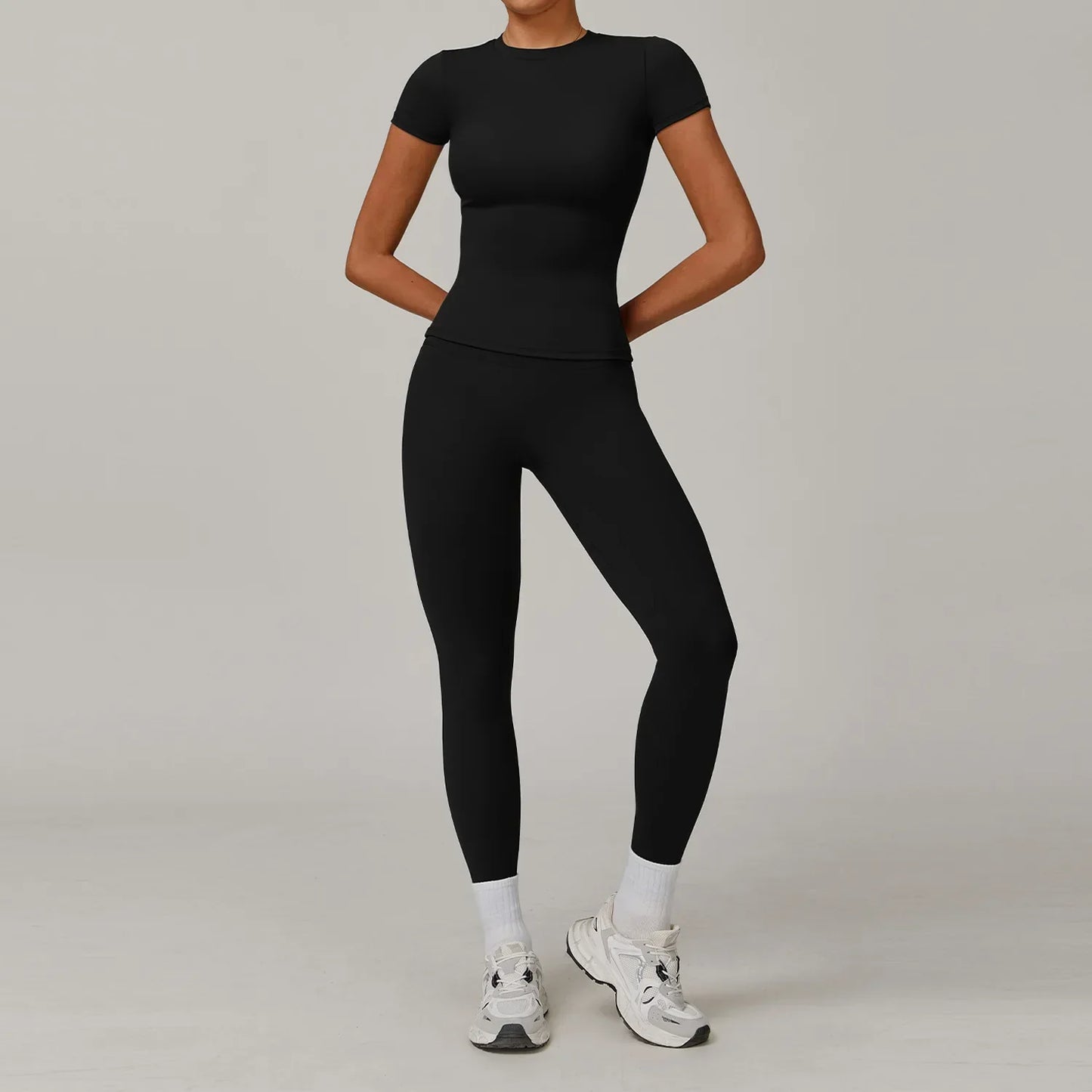 Sporty 2-Piece Ladies Workout Set