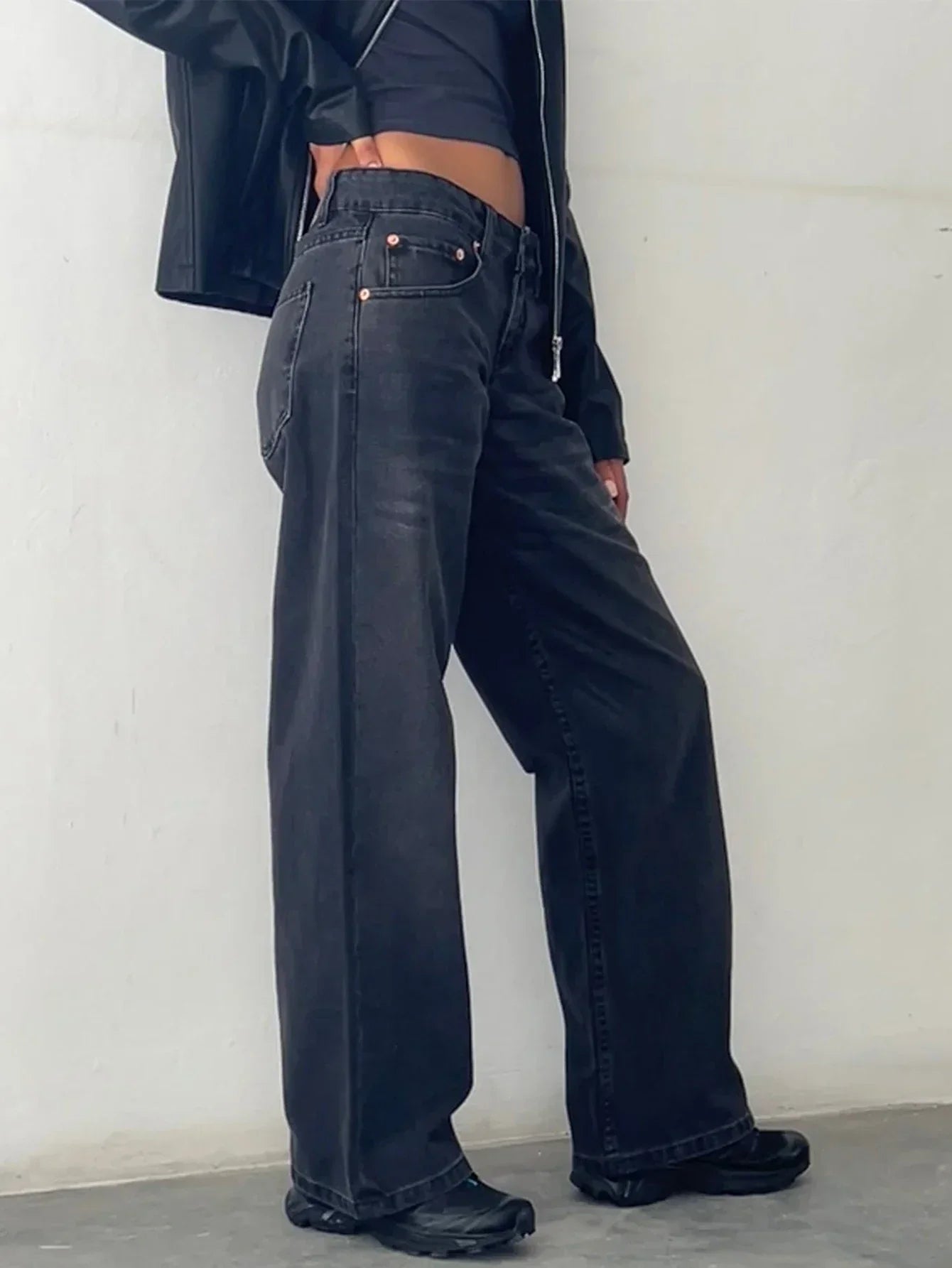 Relaxed Fit Classic Straight Jeans