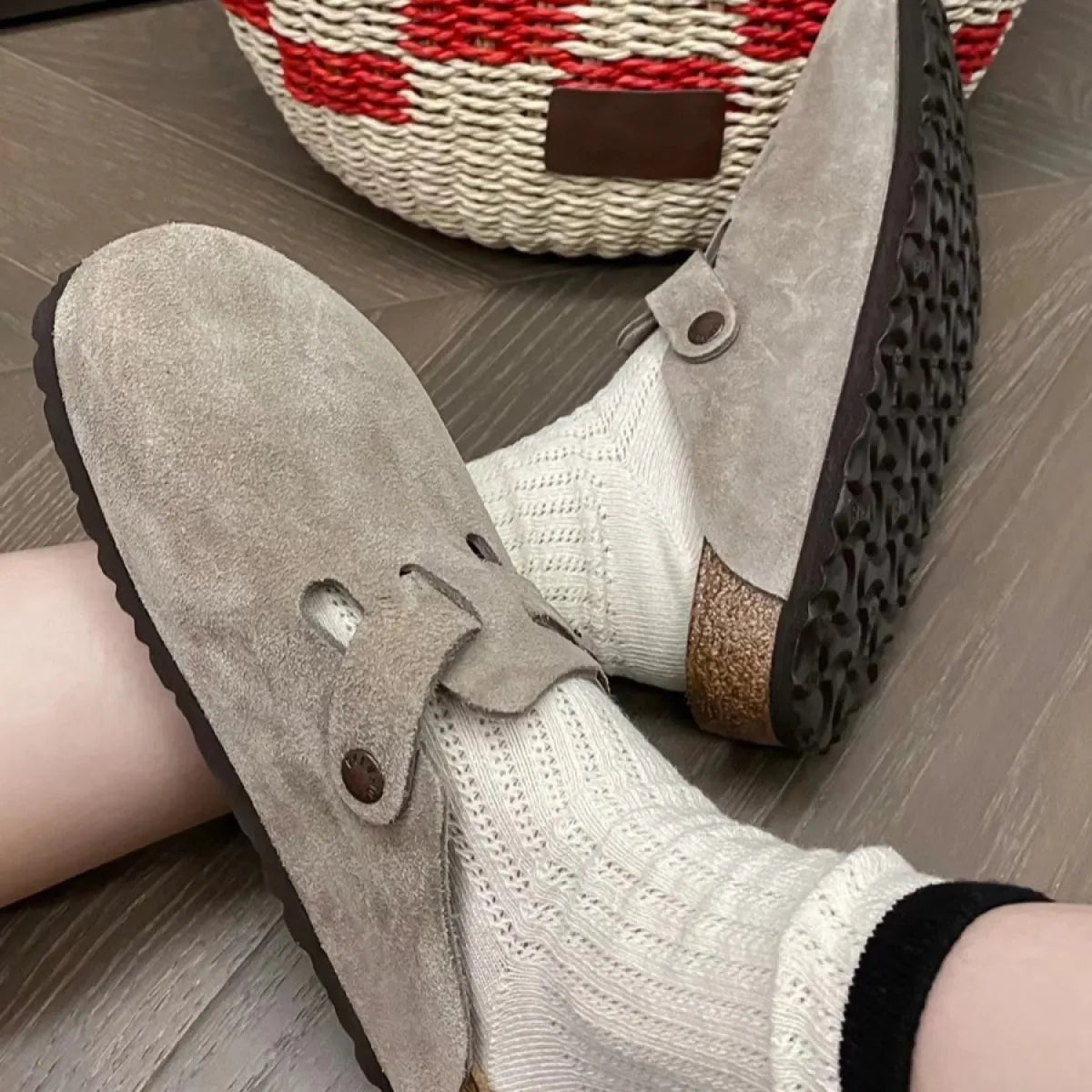 Comfortable Slip On Clogs With Soft Insoles