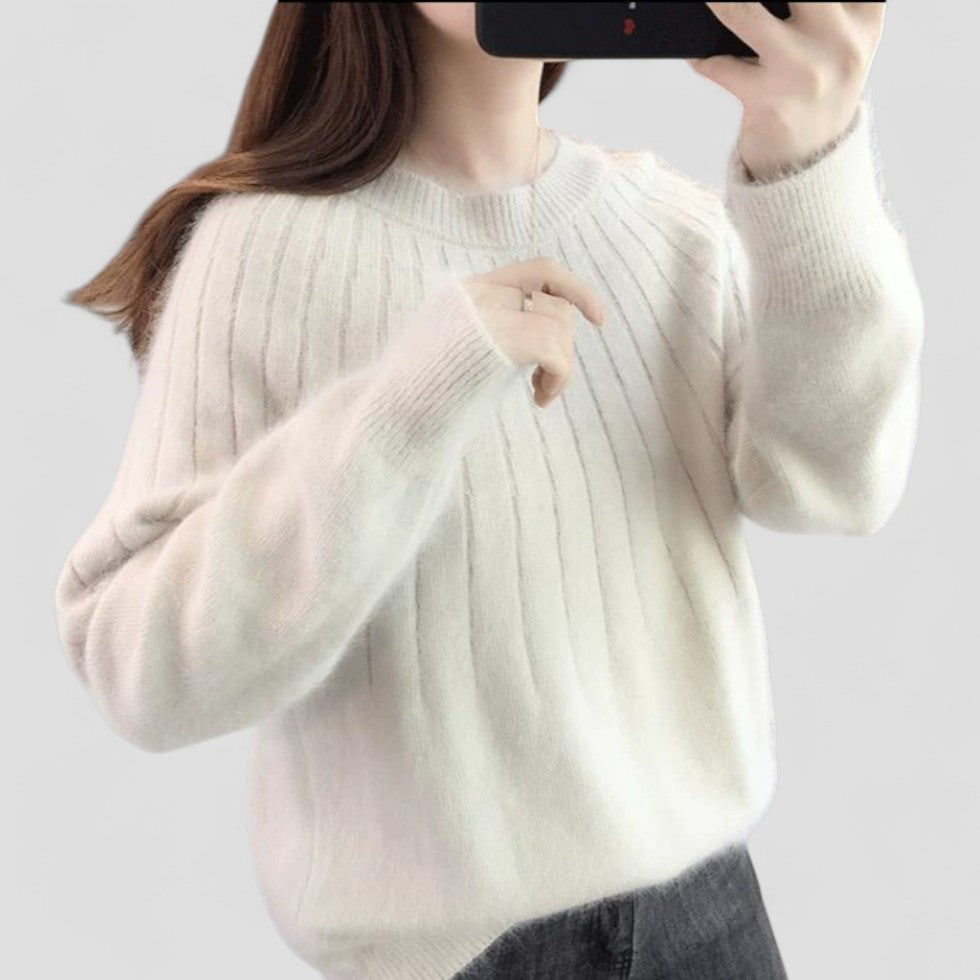 Warm Women's Crew Neck Sweater - OutfitLondon