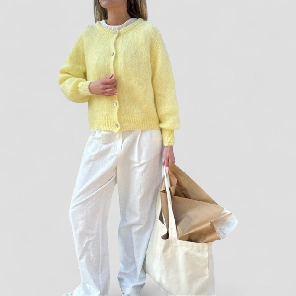 Classic Cozy Women's Knit Sweater - OutfitLondon