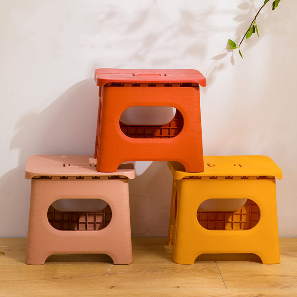 Compact Folding Step Stool with Easy Grip - OutfitLondon