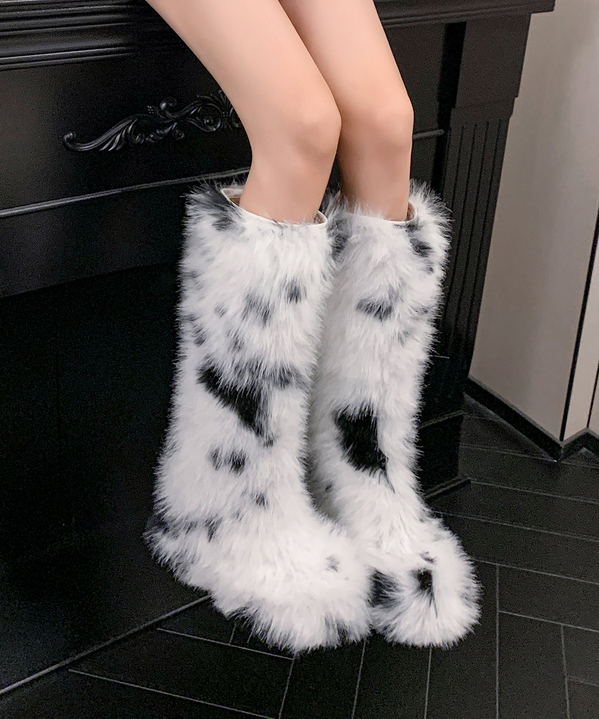 Women's Plush Fur Platform Boots Cushioned Insole White - OutfitLondon