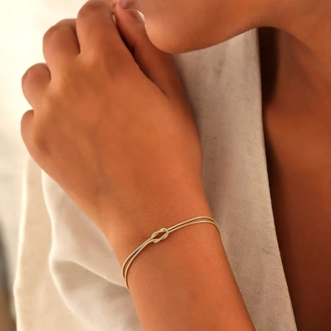 Women's Gold Plated Stainless Steel Knot Link Bracelet - OutfitLondon