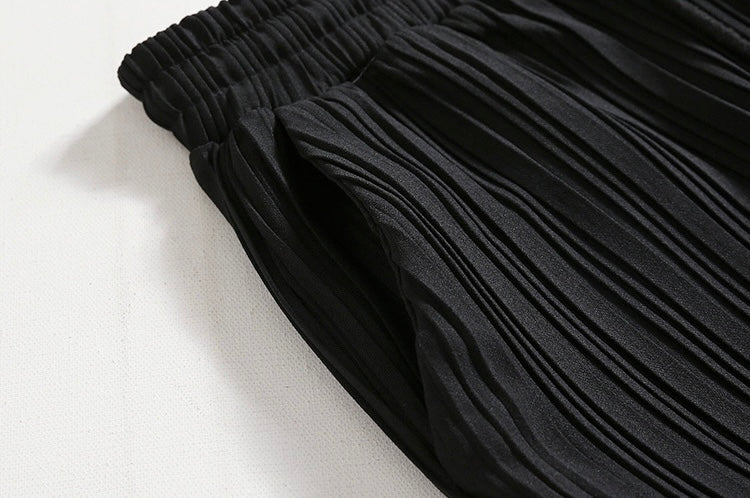 Comfortable Loose Fit Pleated Trousers