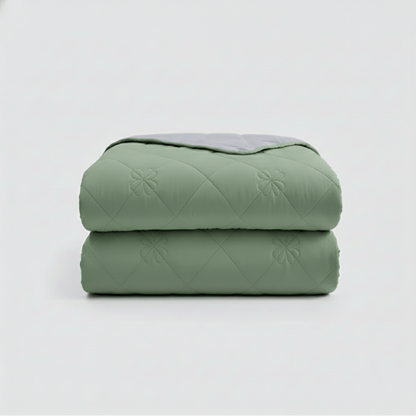 Cooling Blanket for Hot Sleepers | Reversible Cooling Blanket with Breathable Design | Lightweight Blanket for All Seasons