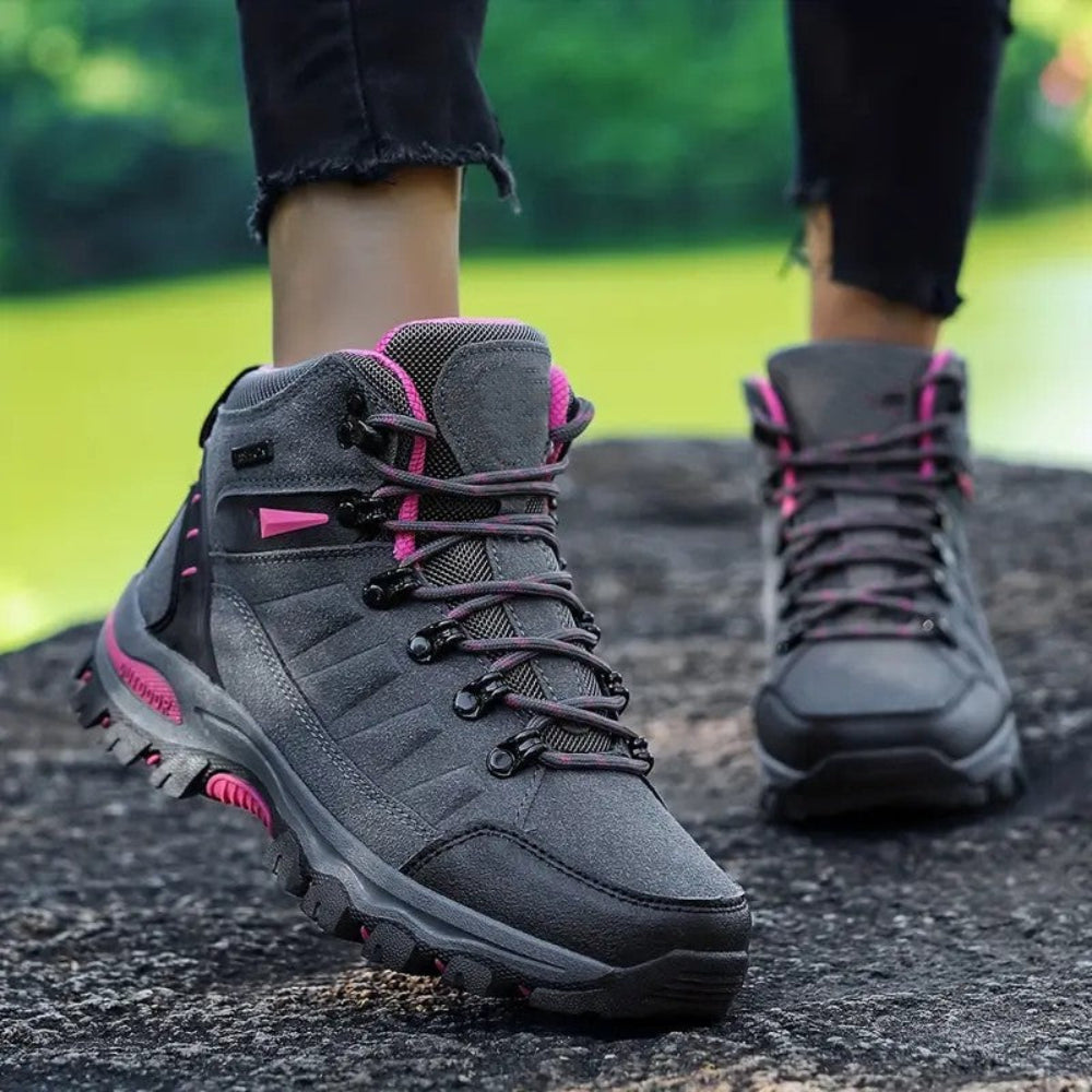 Breathable Hiking Shoes with Good Traction