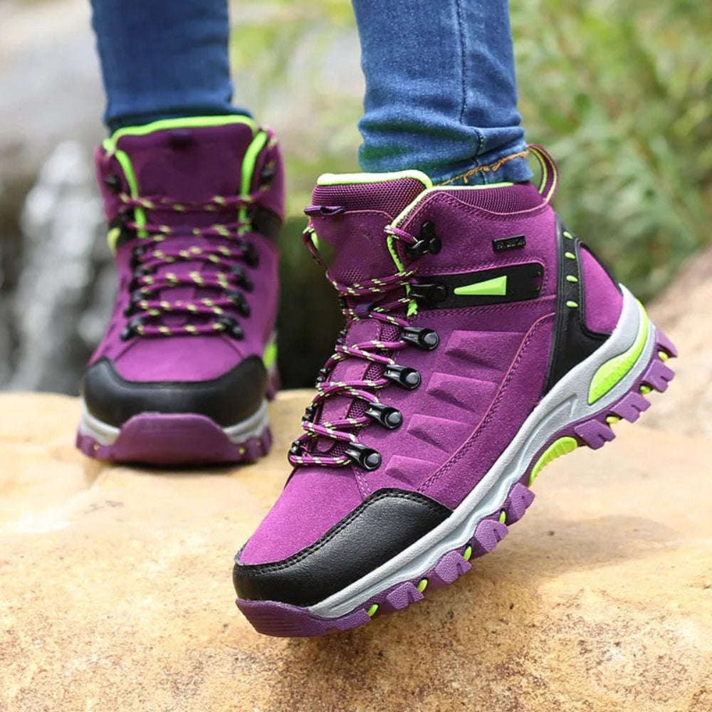 Breathable Hiking Shoes with Good Traction