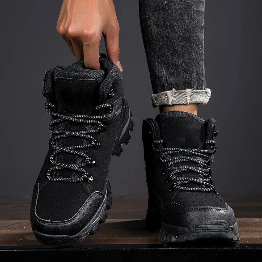 Breathable Hiking Shoes with Good Traction