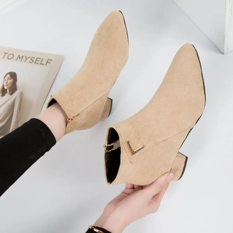 Ladies Comfortable Zip Ankle Boots