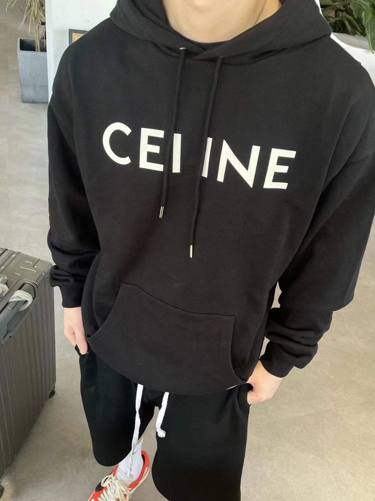 Big Bold Graphic Crew Neck Sweatshirt - OutfitLondon