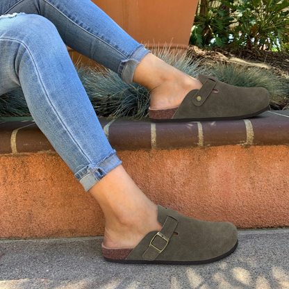 Comfortable Women's Suede Mule Clogs
