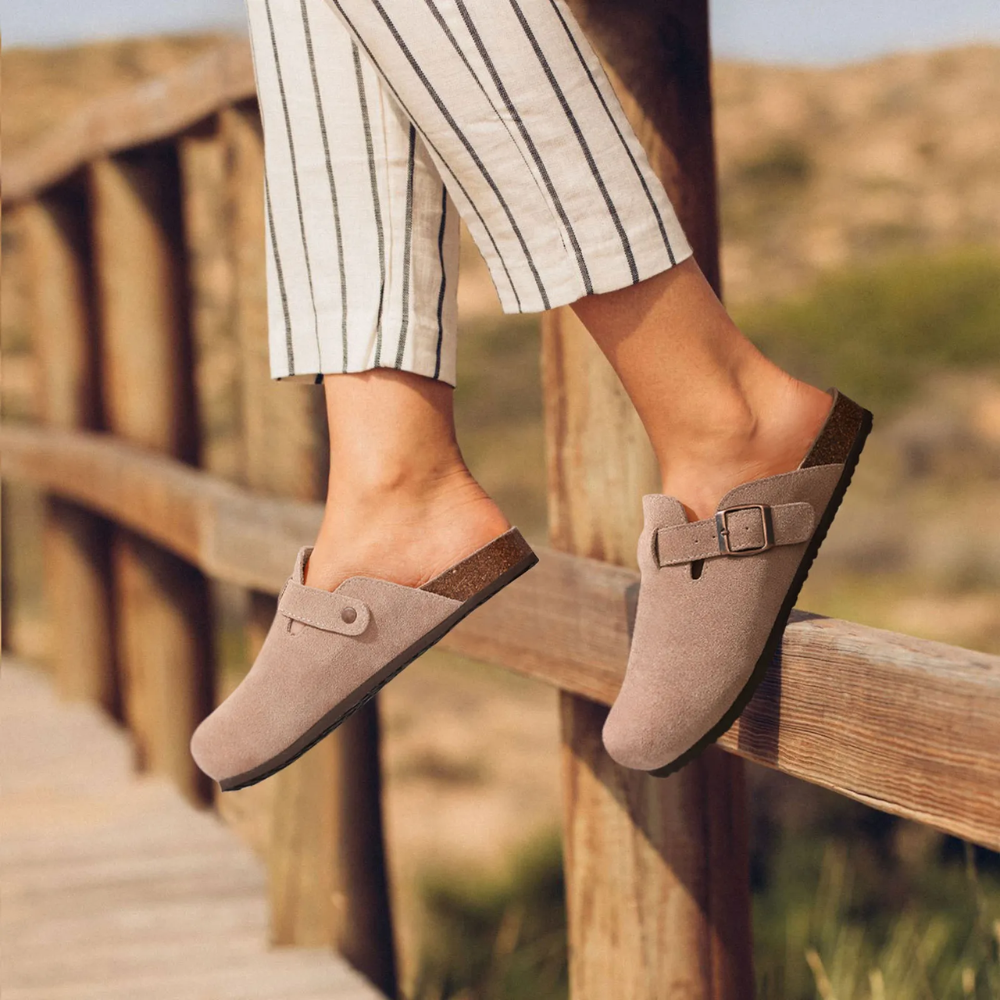 Comfortable Women's Suede Mule Clogs