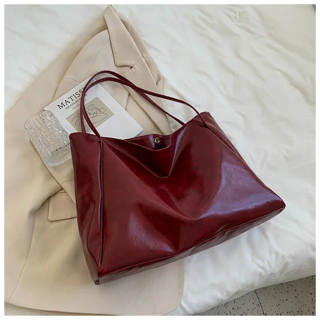 Fashionable Ladies Leather Handbag - OutfitLondon