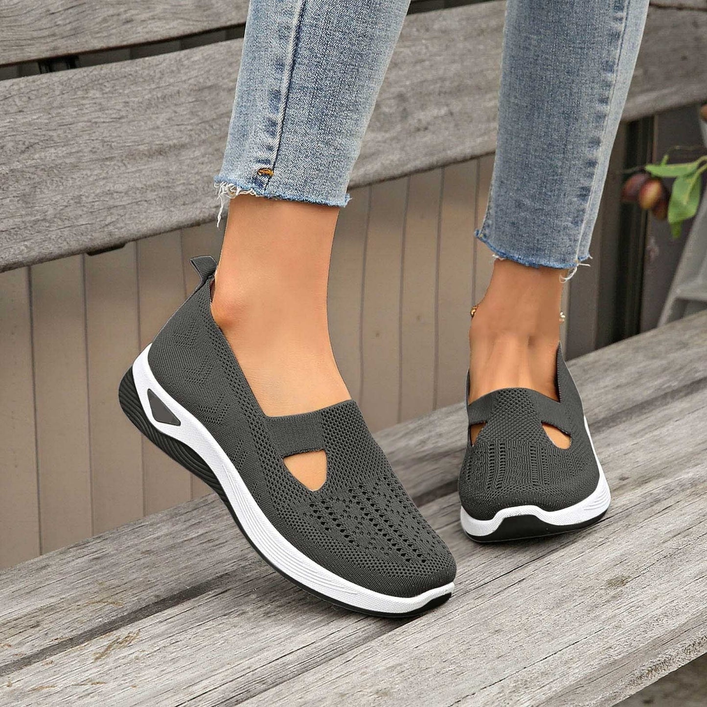 Comfortable Casual Women's Walking Sneakers - OutfitLondon
