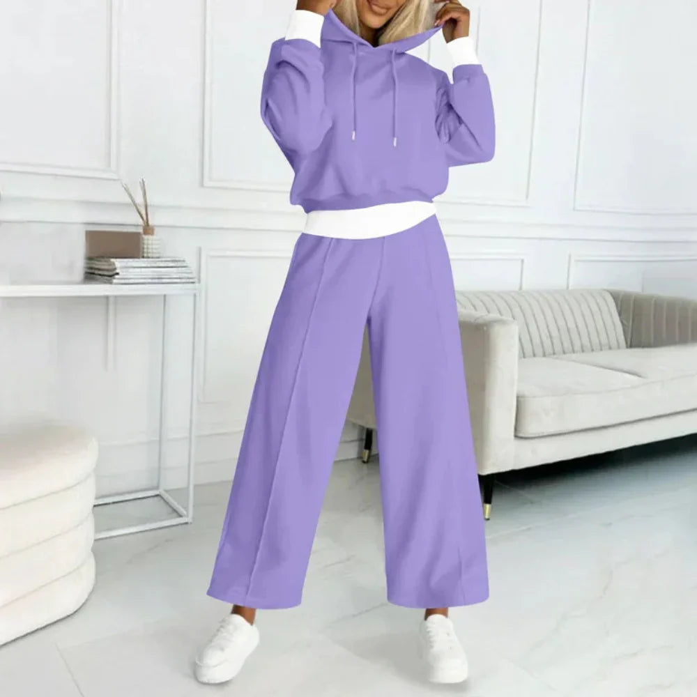 Comfy Women's Hoodie Sweatpants Set
