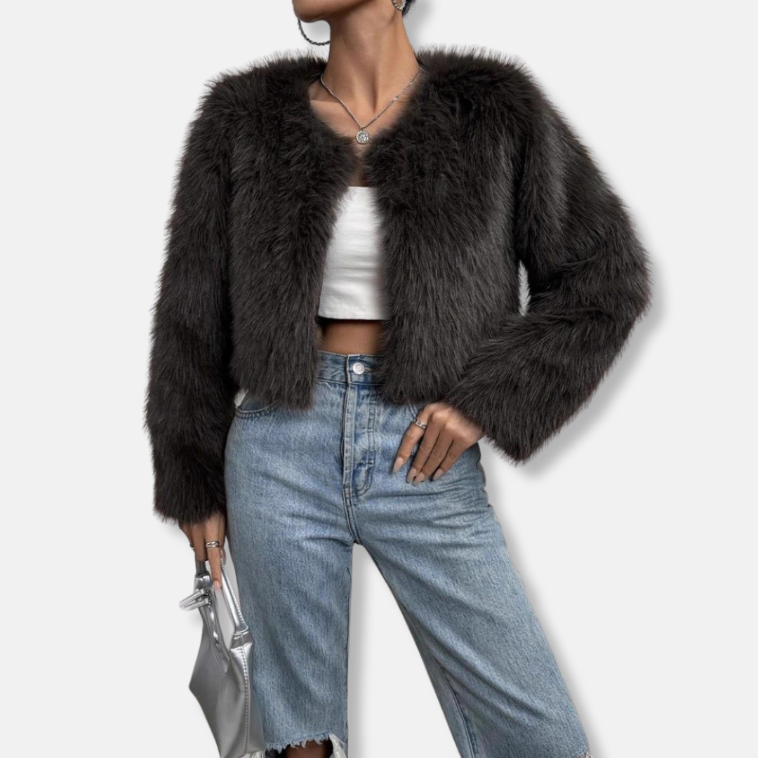 Plush Short Faux Fur Women's Coat - OutfitLondon