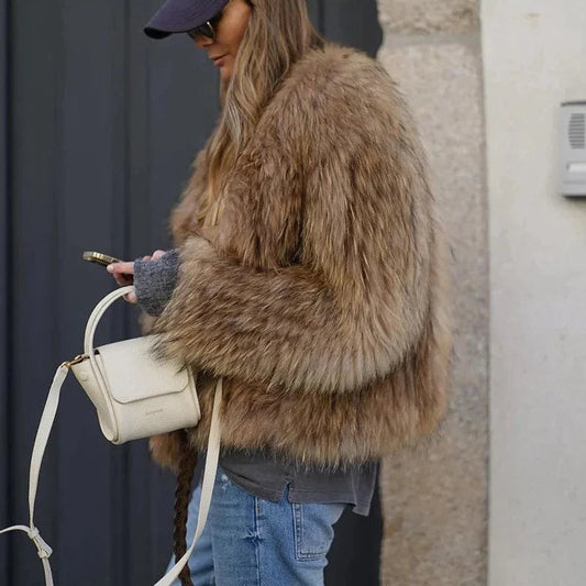 Chic Ladies Faux Fur Winter Coat - OutfitLondon
