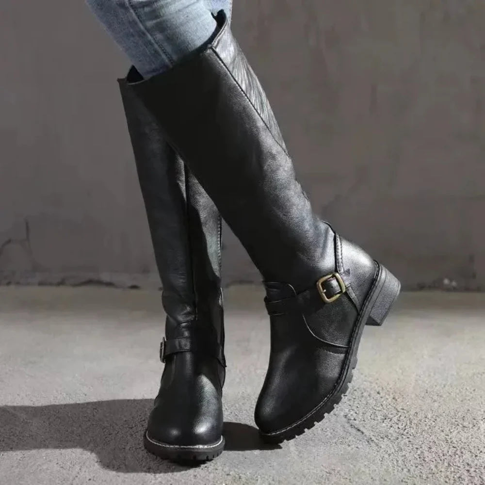 Soft Women's Low Heel Leather Ankle Boots - OutfitLondon