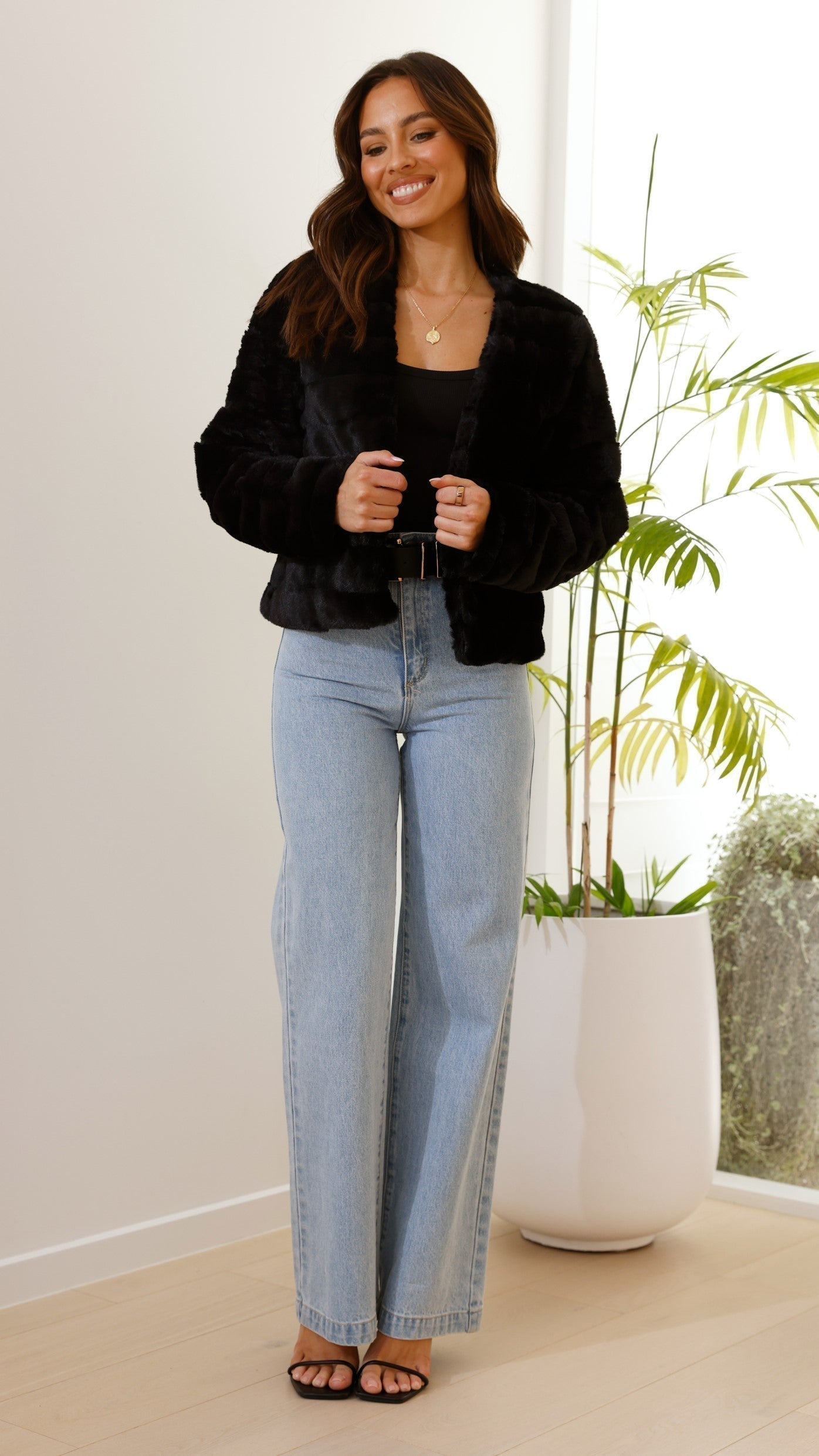 Chic Short Evening Coat | Casual Fit Jacket