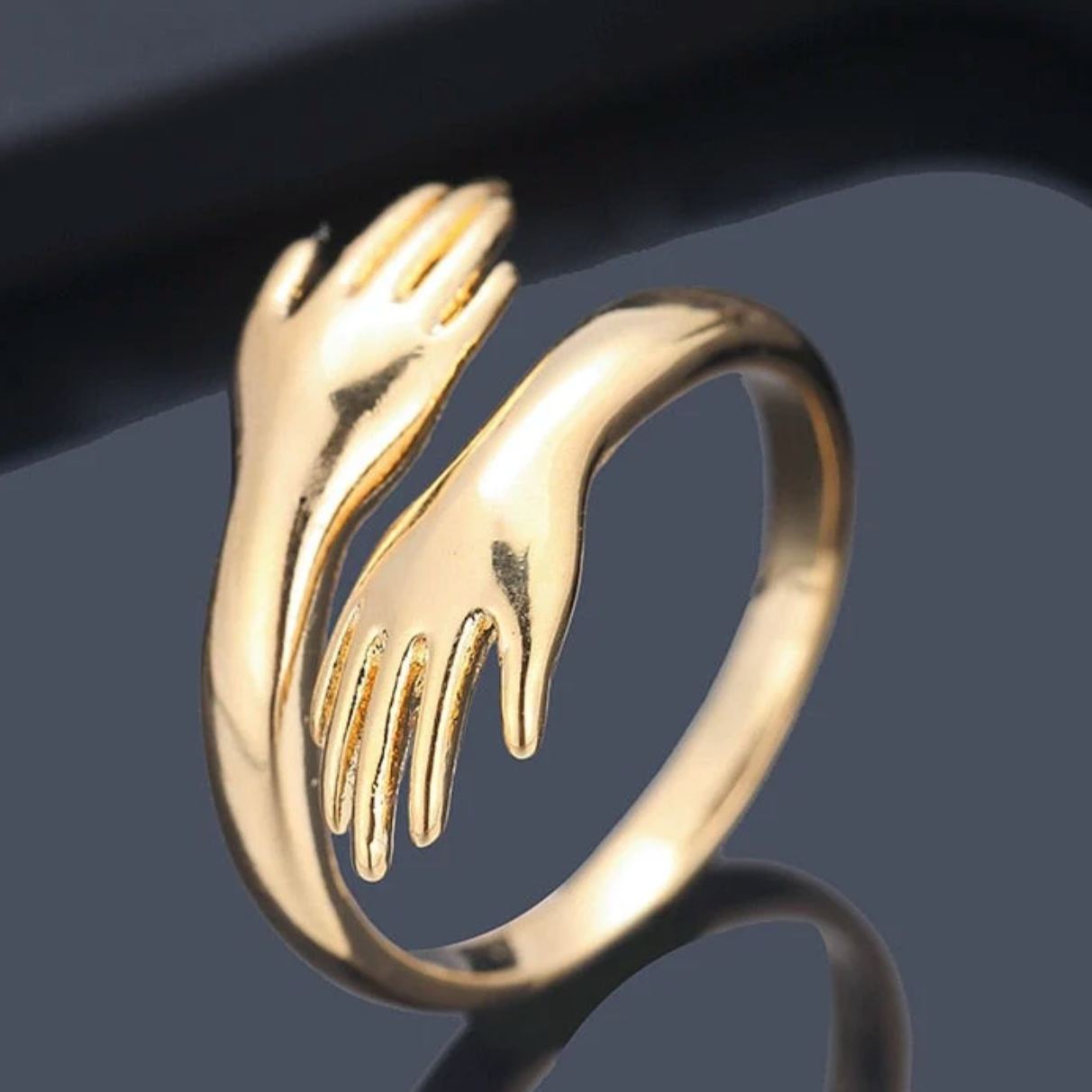 Stylish Women's Shaped Finger Ring - OutfitLondon