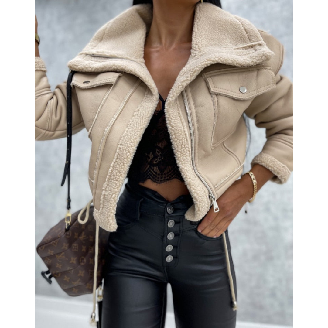 Emerson | Stylish Women's Short Down Puffer Coat for Cold Weather - OutfitLondon