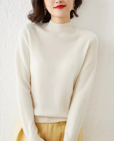 Women's Fine Gauge Crew Neck Sweater - OutfitLondon