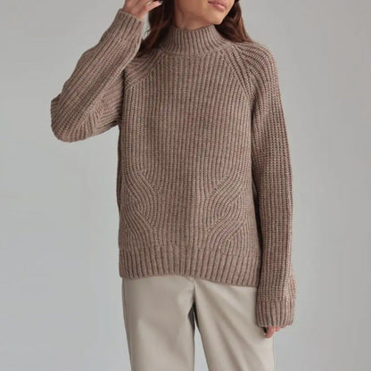 Soft Women's Wool Blend Crew Neck Sweater - OutfitLondon
