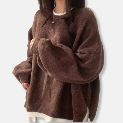 Cozy Women's Oversized Sweatshirt with Soft Ribbed Detail
